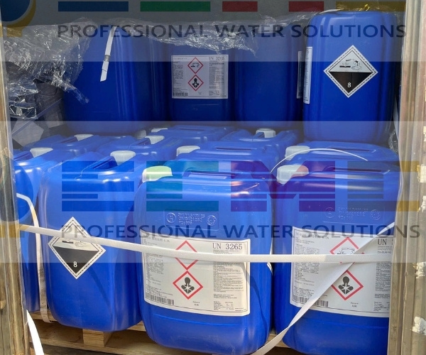 Hóa chất chống cáu cặn màng RO đóng can của PWT tại ECMC